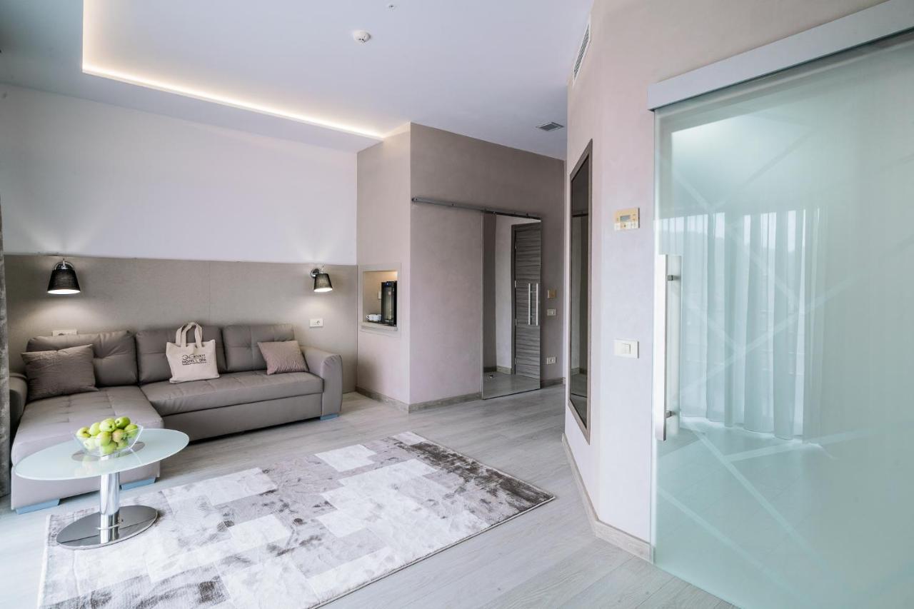 Hotel Eden Garden Spa Câmpulung Moldovenesc Exteriör bild
