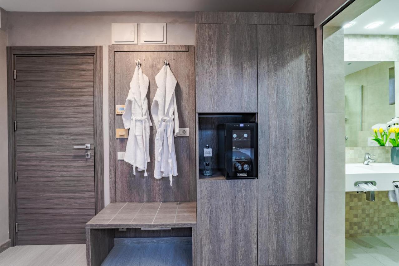 Hotel Eden Garden Spa Câmpulung Moldovenesc Exteriör bild